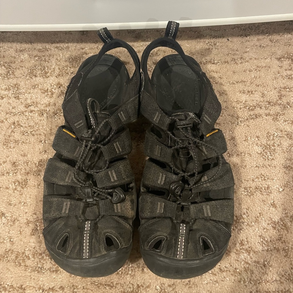 Keen Clearwater CNX Waterproof Sandals -9 W